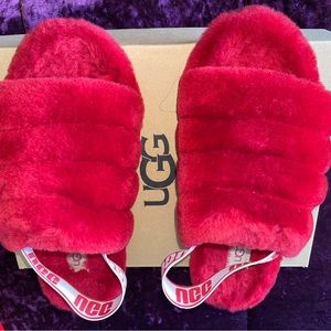 UGG Fluff slides